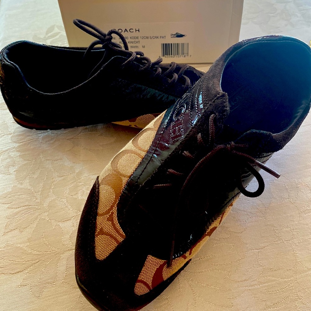 Coach sneakers size 8.5. Excellent condition.